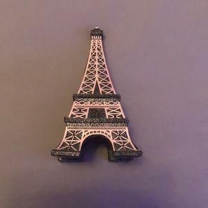 3| Bath & Body Works Eiffel Tower Sanitizer Holder